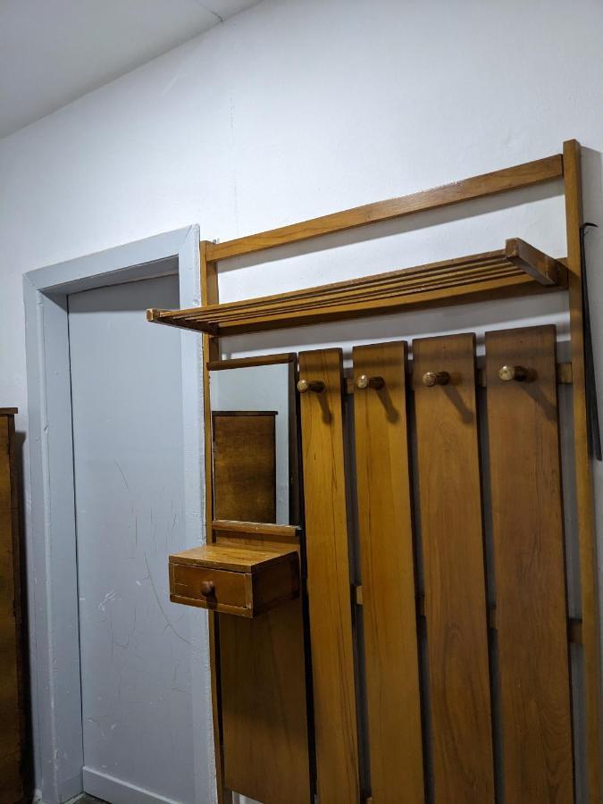 Communist Style Room Shkodër Eksteriør billede